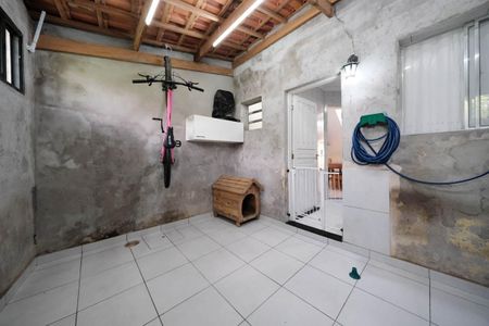 Casa de condomínio à venda com 83m², 2 quartos e 3 vagasCozinha e Área de Serviço
