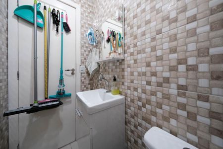 Casa de condomínio à venda com 83m², 2 quartos e 3 vagasLavabo