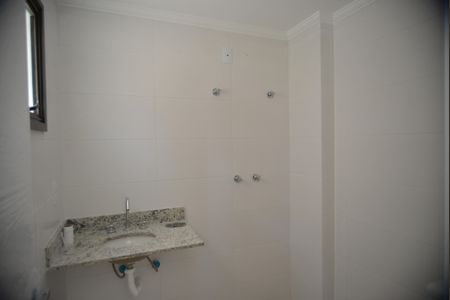 Banheiro da Suíte de apartamento à venda com 1 quarto, 51m² em Parque das Nações, Santo André