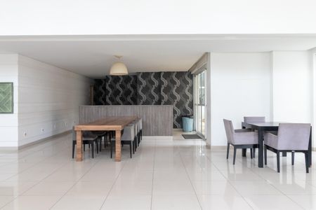 Apartamento à venda com 47m², 2 quartos e 1 vaga Apartamento à venda com 47m², 2 quartos e 1 vagaÁrea Comum - Salão de Festas