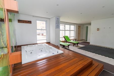 Apartamento à venda com 47m², 2 quartos e 1 vaga Apartamento à venda com 47m², 2 quartos e 1 vagaÁrea Comum - Spa e Sauna