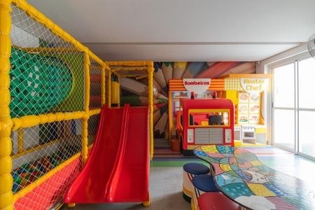 Apartamento à venda com 47m², 2 quartos e 1 vaga Apartamento à venda com 47m², 2 quartos e 1 vagaÁrea Comum - Brinquedoteca