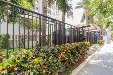 Apartamento à venda com 47m², 2 quartos e 1 vaga Apartamento à venda com 47m², 2 quartos e 1 vagaFachada