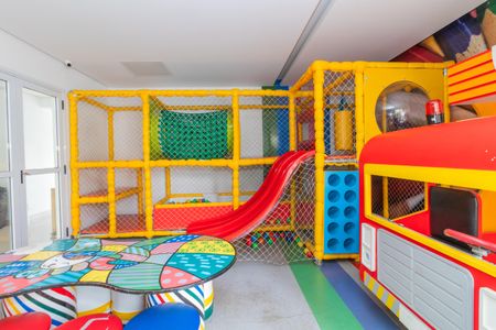 Apartamento à venda com 47m², 2 quartos e 1 vaga Apartamento à venda com 47m², 2 quartos e 1 vagaÁrea Comum - Brinquedoteca