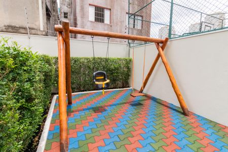 Apartamento à venda com 47m², 2 quartos e 1 vaga Apartamento à venda com 47m², 2 quartos e 1 vagaÁrea Comum - Playground