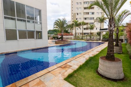 Apartamento à venda com 47m², 2 quartos e 1 vaga Apartamento à venda com 47m², 2 quartos e 1 vagaÁrea Comum - Piscina