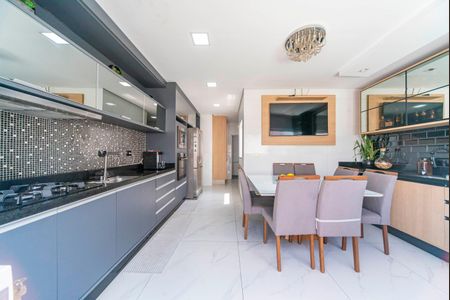 Apartamento à venda com 104m², 2 quartos e 2 vagas Apartamento à venda com 104m², 2 quartos e 2 vagasCozinha