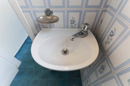 Casa à venda com 198m², 2 quartos e 4 vagas Casa à venda com 198m², 2 quartos e 4 vagasBanheiro de serviço