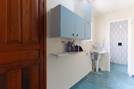 Casa à venda com 198m², 2 quartos e 4 vagas Casa à venda com 198m², 2 quartos e 4 vagasÁrea de serviço