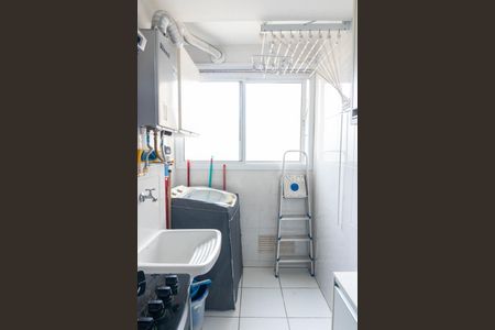 Apartamento à venda com 67m², 3 quartos e 2 vagas Apartamento à venda com 67m², 3 quartos e 2 vagasCozinha e Área de Serviço