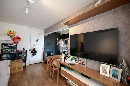 Sala de apartamento à venda com 2 quartos, 56m² em Vila Sonia do Taboao, Taboão da Serra