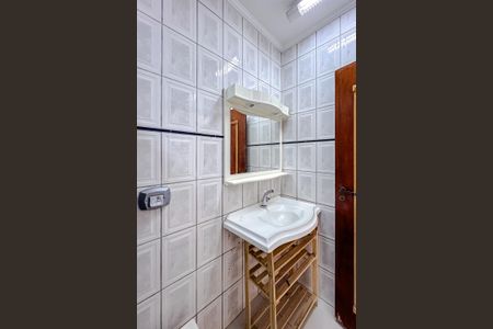 Casa para alugar com 270m², 3 quartos e 2 vagasBanheiro