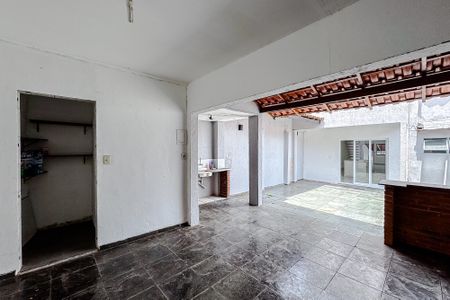 Casa para alugar com 270m², 3 quartos e 2 vagasÁrea externa