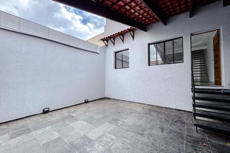 Casa para alugar com 270m², 3 quartos e 2 vagasGaragem