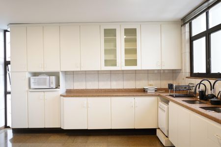 Apartamento para alugar com 370m², 4 quartos e 4 vagasCozinha