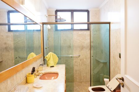 Apartamento para alugar com 370m², 4 quartos e 4 vagasBanheiro da Suíte 2