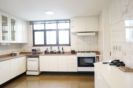 Apartamento para alugar com 370m², 4 quartos e 4 vagasCozinha