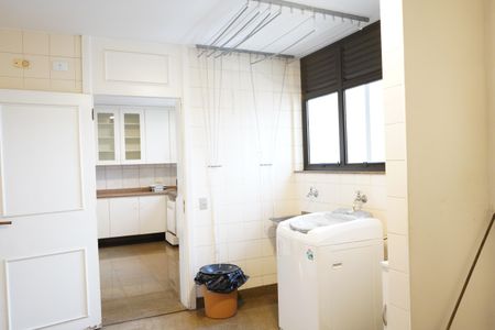 Apartamento para alugar com 370m², 4 quartos e 4 vagasÁrea de Serviço