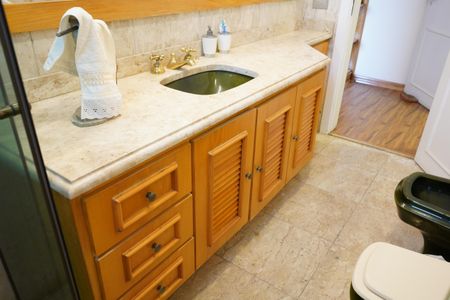 Apartamento para alugar com 370m², 4 quartos e 4 vagasBanheiro da Suíte 3