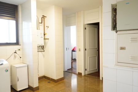 Apartamento para alugar com 370m², 4 quartos e 4 vagasÁrea de Serviço