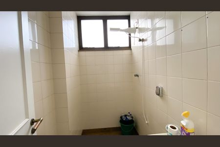 Apartamento para alugar com 370m², 4 quartos e 4 vagasBanheiro de serviço