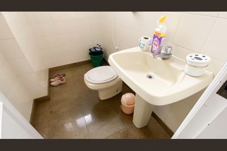 Apartamento para alugar com 370m², 4 quartos e 4 vagasBanheiro de serviço