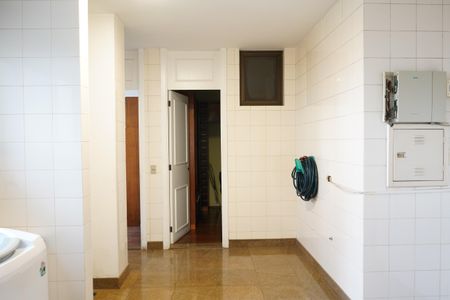 Apartamento para alugar com 370m², 4 quartos e 4 vagasÁrea de Serviço