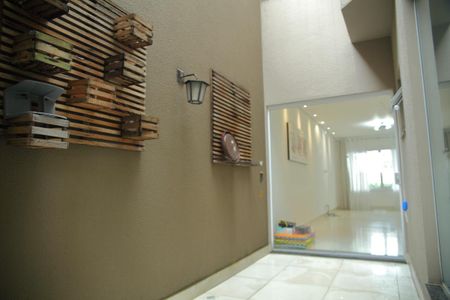 Casa à venda com 220m², 3 quartos e 5 vagasJardim de inverno 