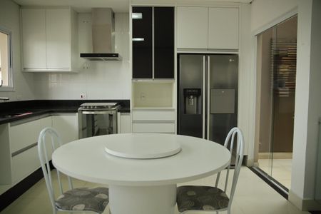 Casa à venda com 220m², 3 quartos e 5 vagasCozinha