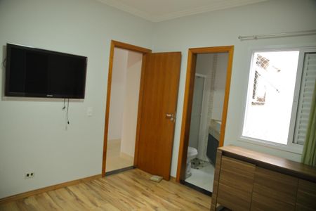 Casa à venda com 220m², 3 quartos e 5 vagasSuíte 2