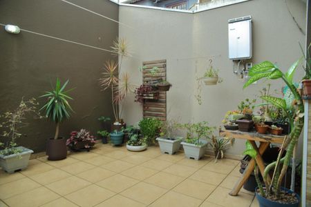 Casa à venda com 220m², 3 quartos e 5 vagasQuintal 