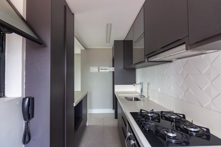 Cozinha  de apartamento para alugar com 2 quartos, 64m² em Recanto das Rosas, Osasco