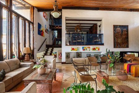 Casa à venda com 6 quartos, 541m² em Piratininga, Niterói