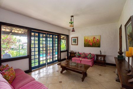 Casa à venda com 6 quartos, 541m² em Piratininga, Niterói