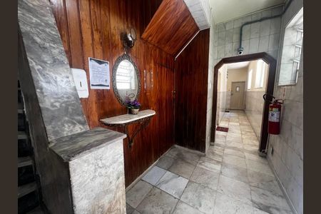 Apartamento à venda com 100m², 3 quartos e sem vaga Apartamento à venda com 100m², 3 quartos e sem vagaHall