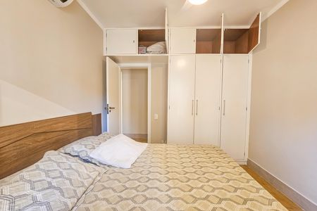 Suíte de apartamento para alugar com 3 quartos, 90m² em Centro, Guarujá