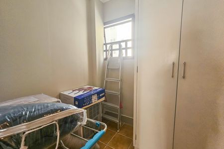 Quarto de serviço de apartamento para alugar com 3 quartos, 90m² em Centro, Guarujá