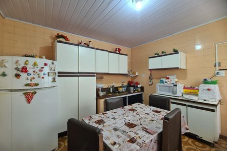 Casa à venda com 120m², 2 quartos e 2 vagas Casa à venda com 120m², 2 quartos e 2 vagasCozinha