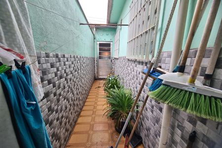 Casa à venda com 120m², 2 quartos e 2 vagas Casa à venda com 120m², 2 quartos e 2 vagasCorredor