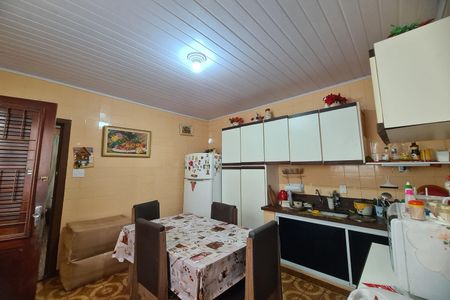 Casa à venda com 120m², 2 quartos e 2 vagas Casa à venda com 120m², 2 quartos e 2 vagasCozinha