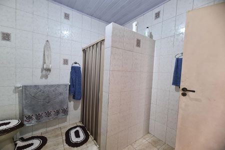 Casa à venda com 120m², 2 quartos e 2 vagas Casa à venda com 120m², 2 quartos e 2 vagasBanheiro