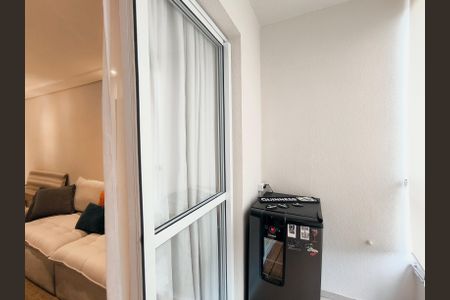 Apartamento à venda com 73m², 2 quartos e 1 vaga Apartamento à venda com 73m², 2 quartos e 1 vagaVaranda