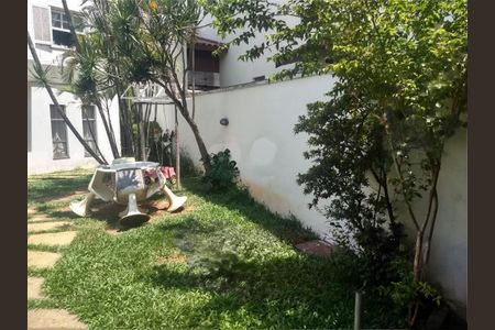 Casa à venda com 200m², 4 quartos e 4 vagas