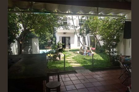 Casa à venda com 200m², 4 quartos e 4 vagas