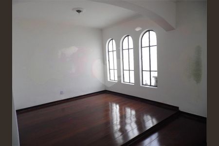 Casa à venda com 5 quartos, 266m² em Cidade São Francisco, São Paulo