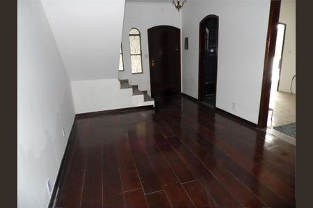 Casa à venda com 5 quartos, 266m² em Cidade São Francisco, São Paulo