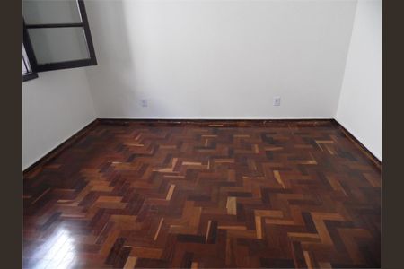 Casa à venda com 5 quartos, 266m² em Cidade São Francisco, São Paulo