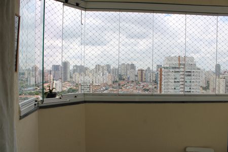 Apartamento para alugar com 81m², 3 quartos e 2 vagasVaranda