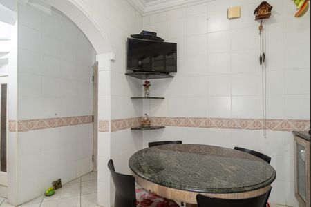 Casa à venda com 250m², 4 quartos e 5 vagas Casa à venda com 250m², 4 quartos e 5 vagasCozinha - Copa