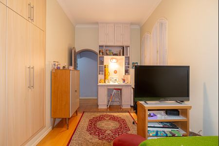 Casa à venda com 250m², 4 quartos e 5 vagas Casa à venda com 250m², 4 quartos e 5 vagasQuarto 4